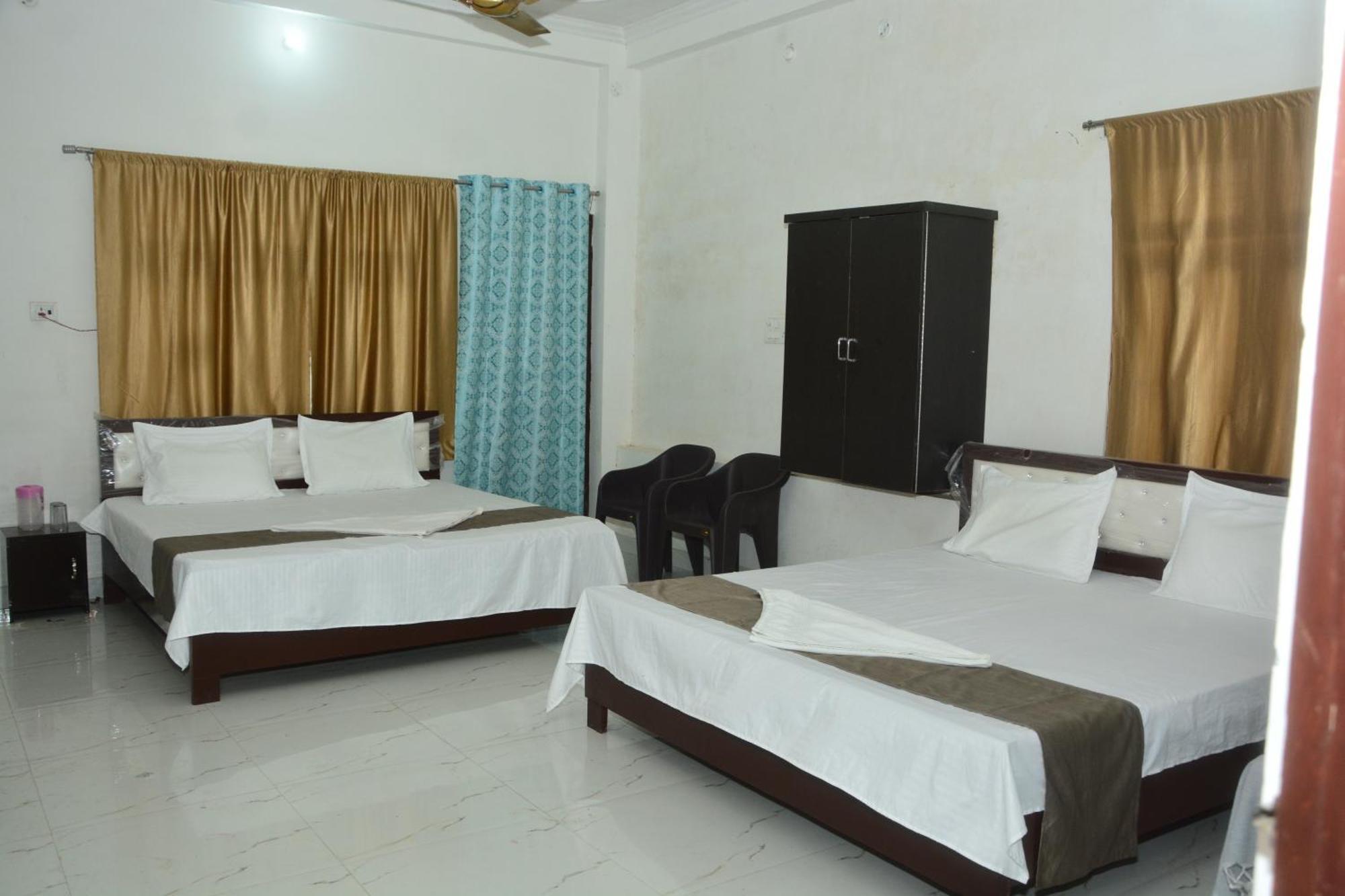 Hotel Chandrasha Villa Ayodhya Dham Ram Mandir 600 Meter מראה חיצוני תמונה