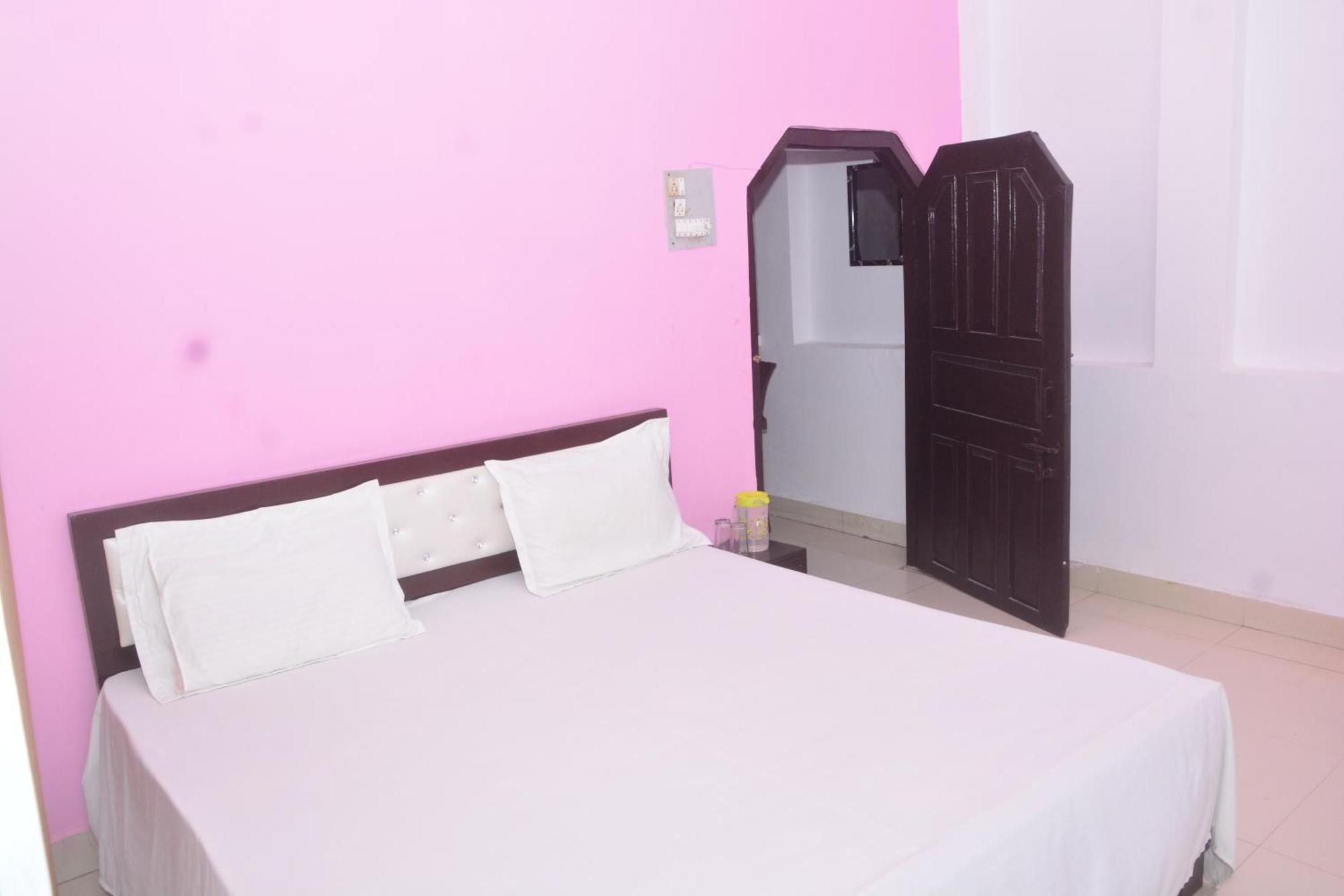 Hotel Chandrasha Villa Ayodhya Dham Ram Mandir 600 Meter מראה חיצוני תמונה