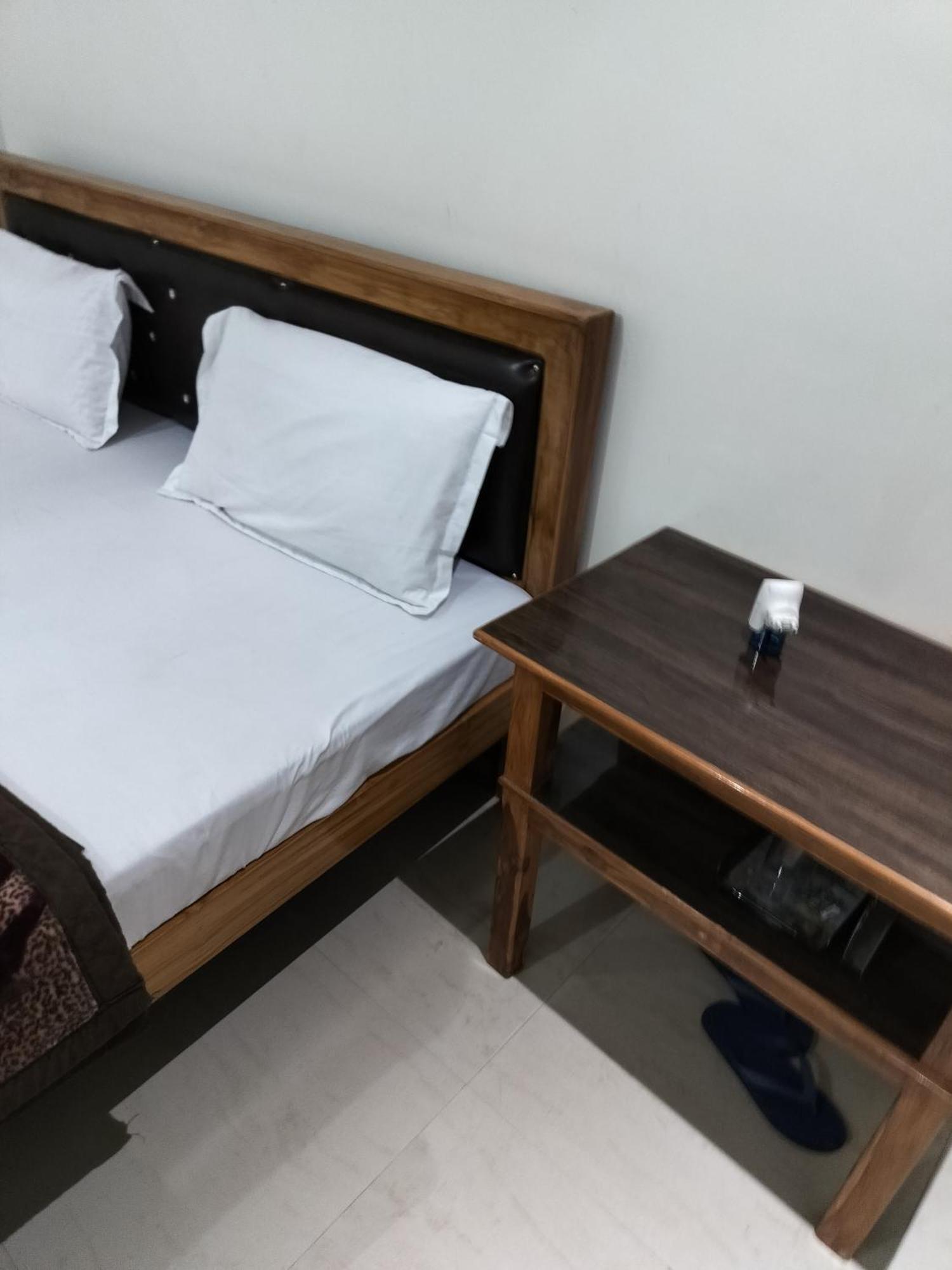 Hotel Chandrasha Villa Ayodhya Dham Ram Mandir 600 Meter מראה חיצוני תמונה